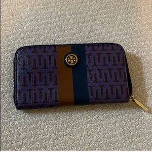 Tory Burch wallet